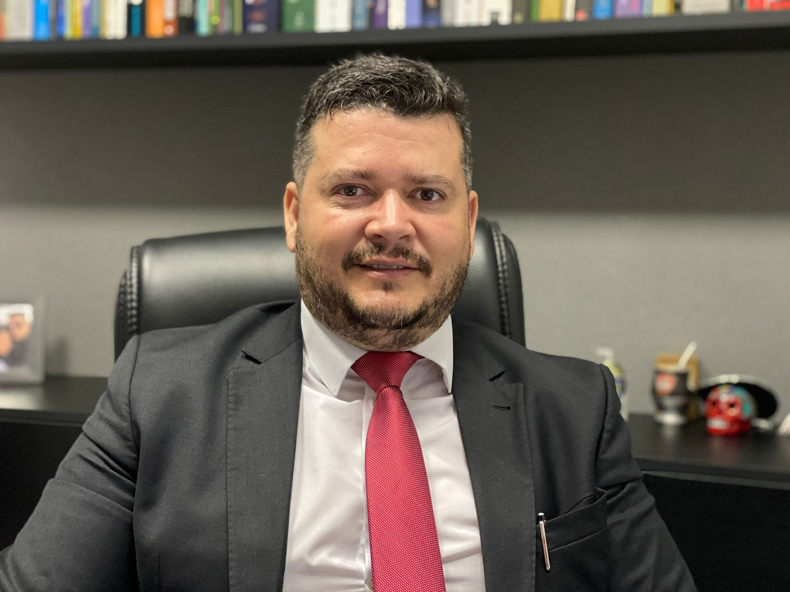 Dr. Kelven Fonseca - Advogado Criminalista